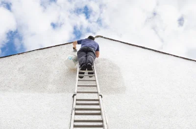Peinture extérieure à Saint-Genouph — façades et ravalement